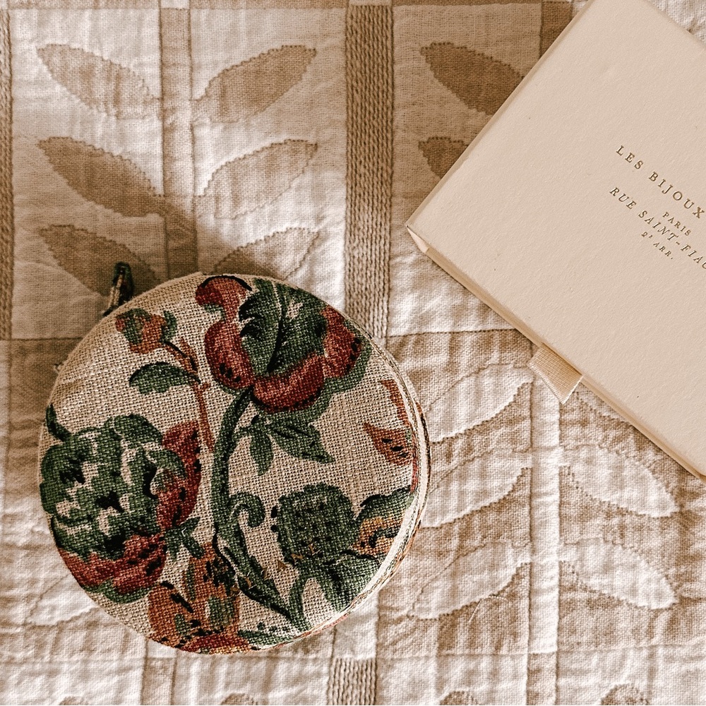 NWOT Sezane floral jewelry travel case